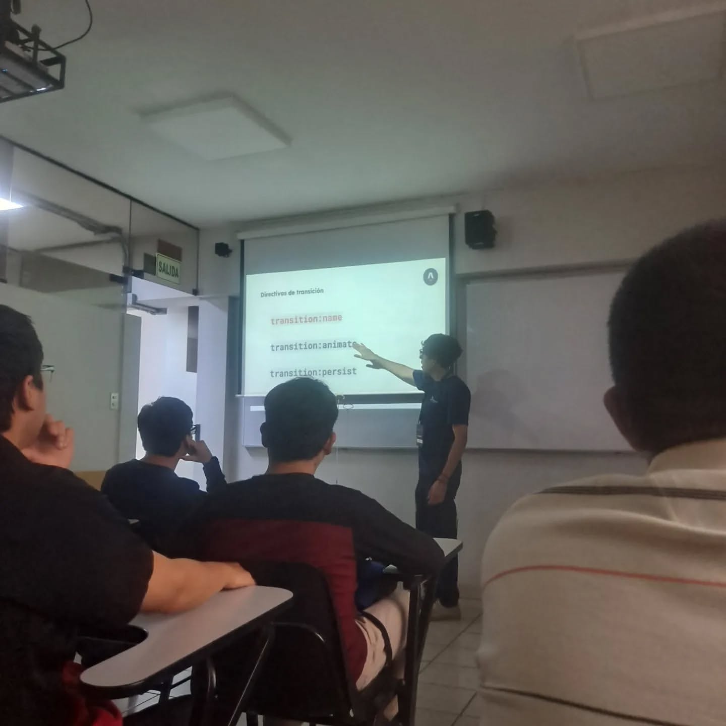 Charla de programación en aula