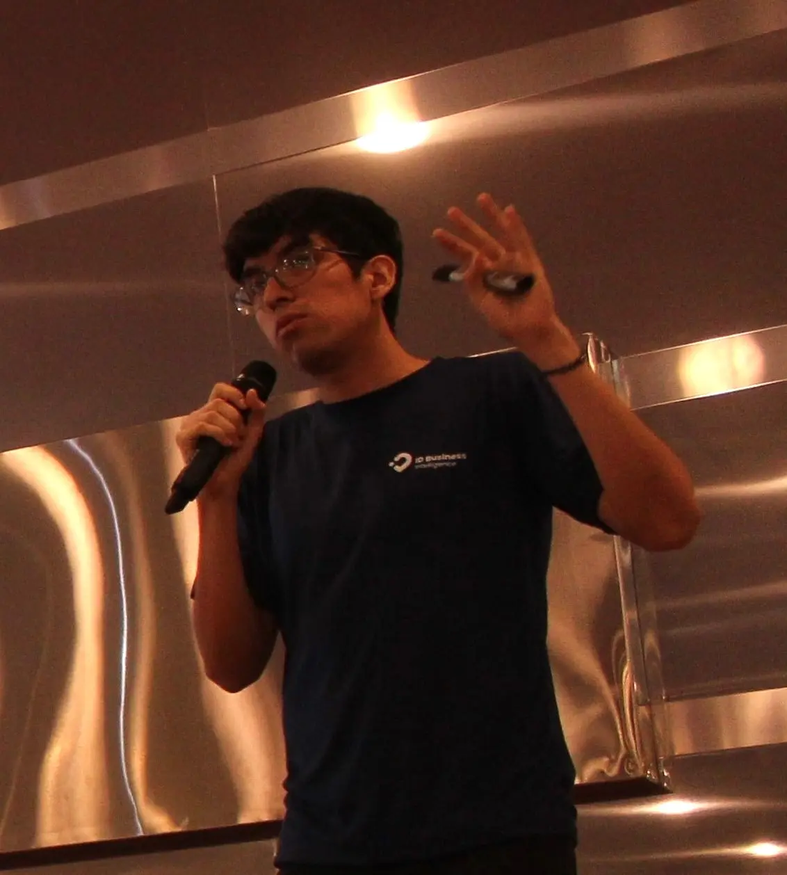 Charla de programación en auditorio